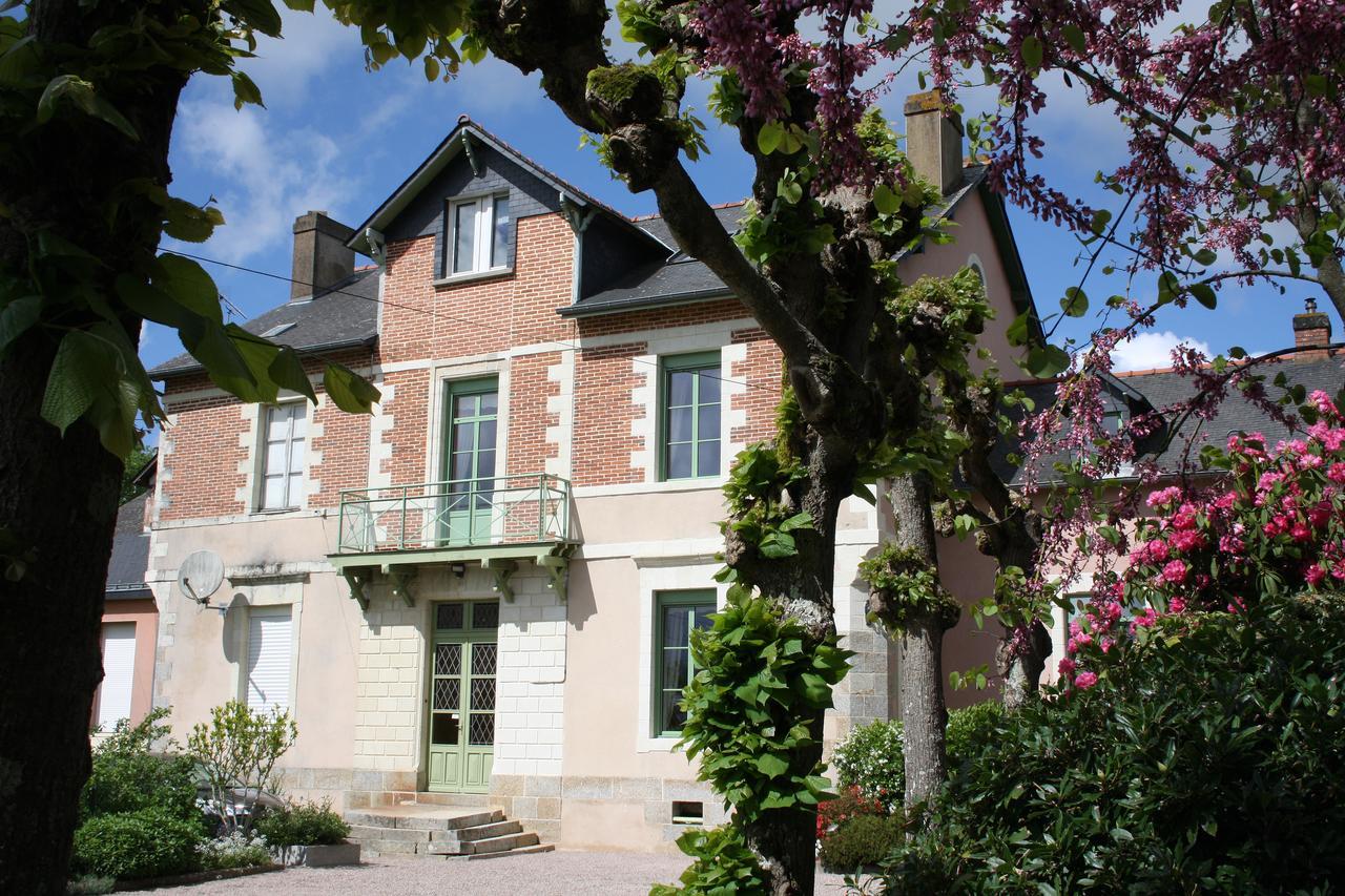 Chambres D'Hotes Du Chalet De Caharet Pipriac Kültér fotó