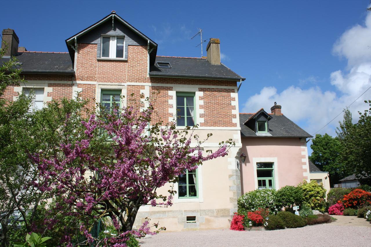 Chambres D'Hotes Du Chalet De Caharet Pipriac Kültér fotó