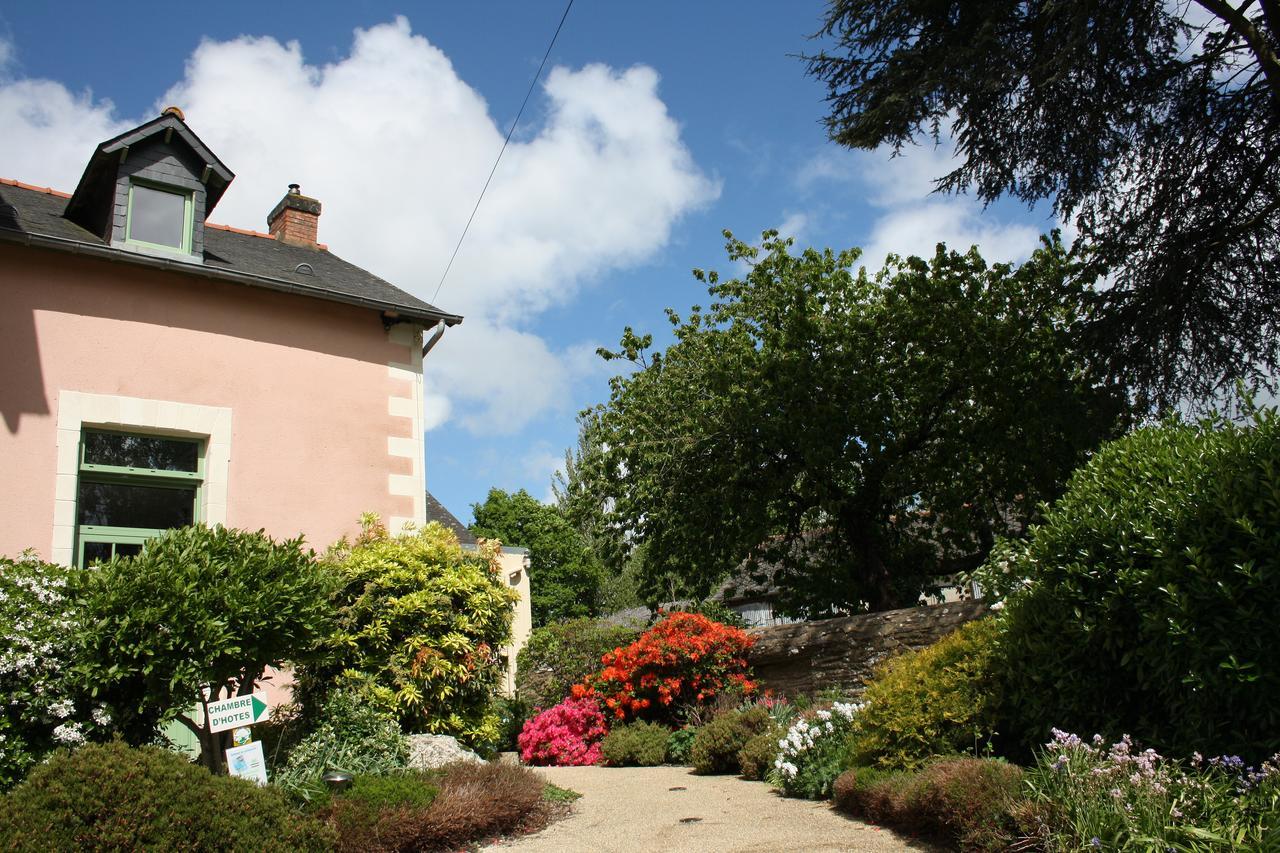 Chambres D'Hotes Du Chalet De Caharet Pipriac Kültér fotó